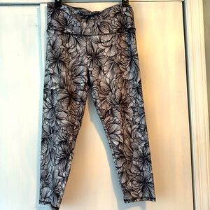 Balance Collection dark navy and white leggings.